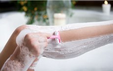 Tipps zum Epilieren - Rasieren, epilieren oder chemische Entfernung?